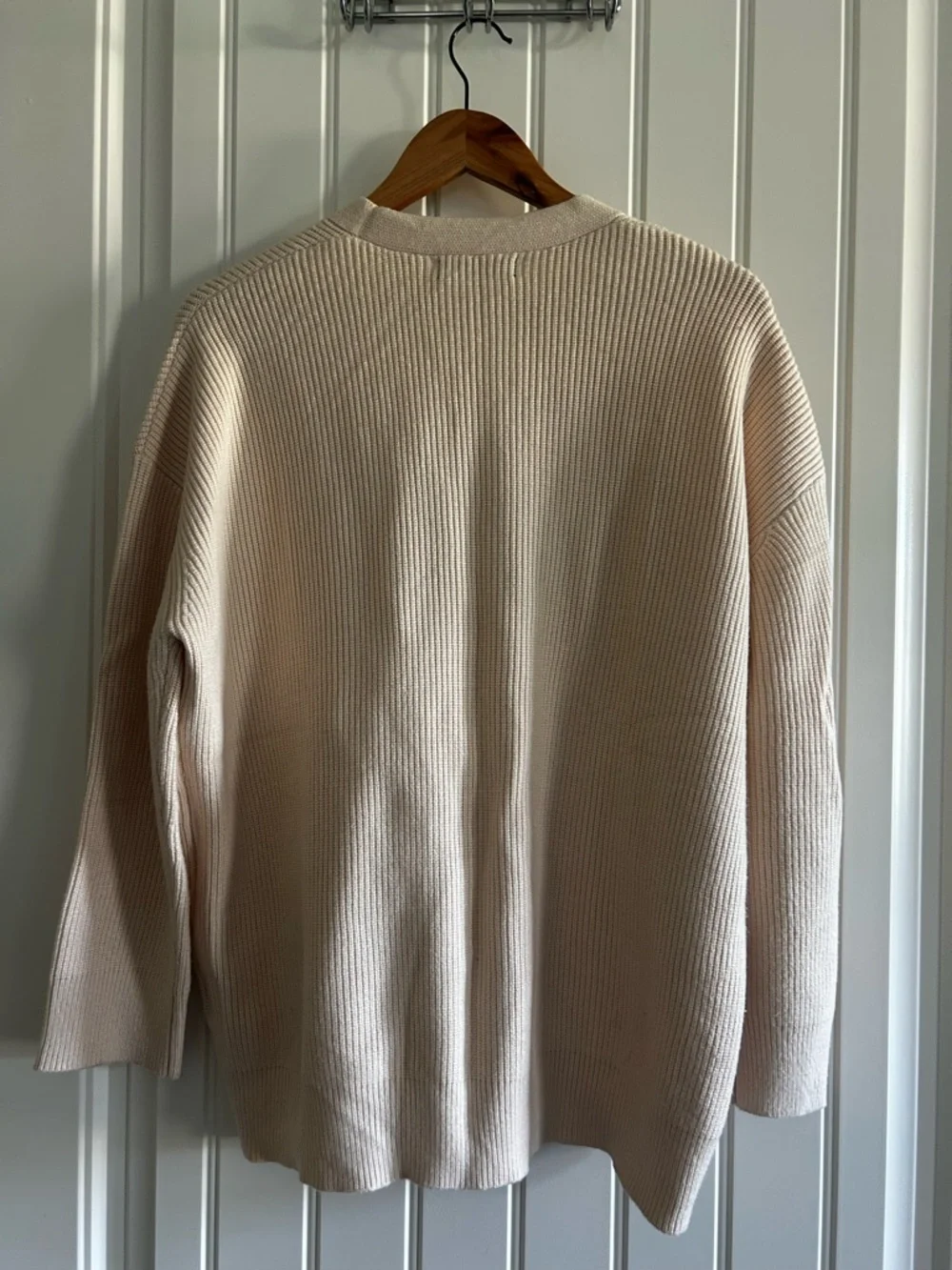 Oversized Cardigan Sweater - Picture 6 of 9